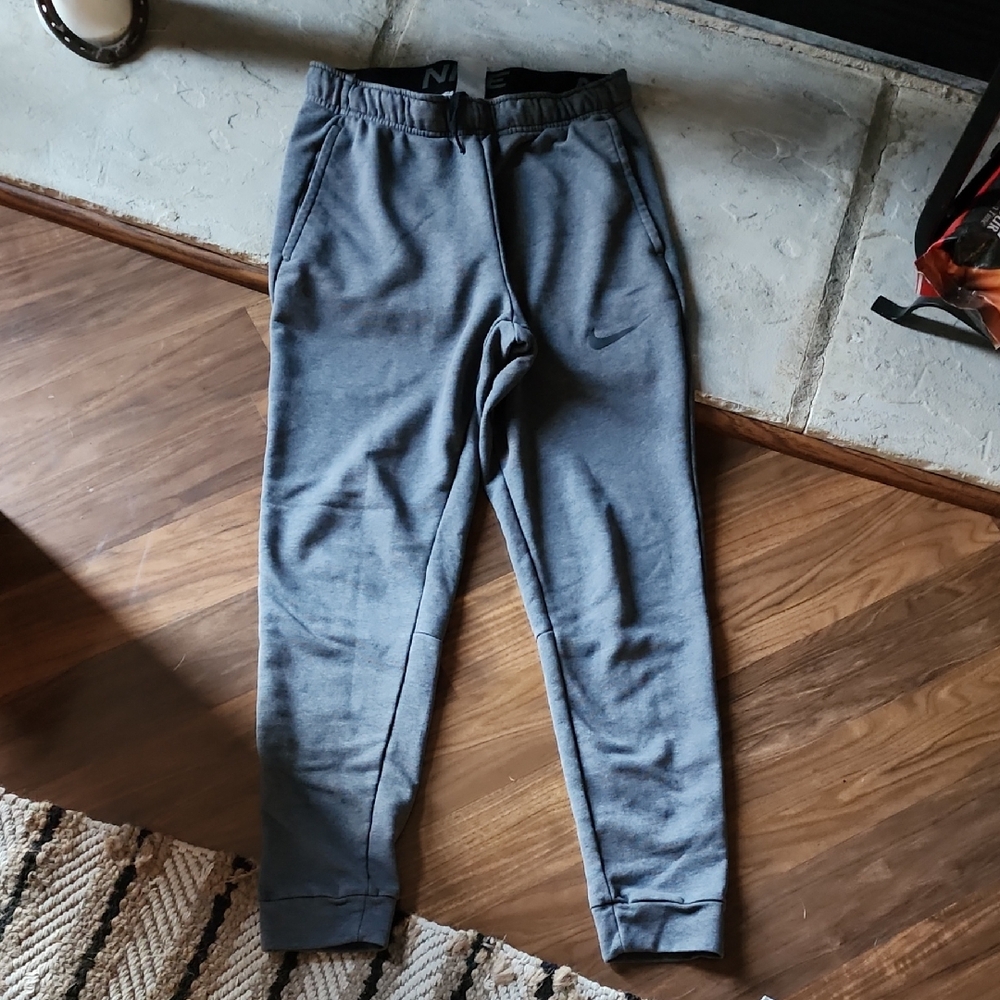 Nike Men's Gray Jogger Pants